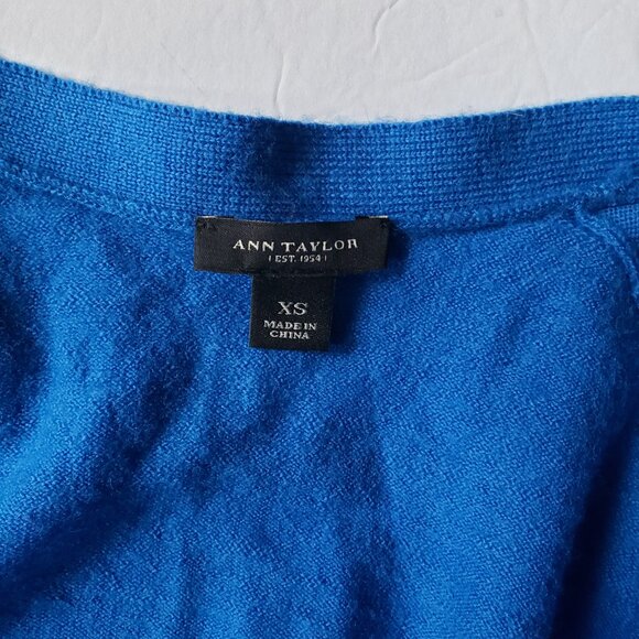 Ann Taylor Merino Wool Tie Front V-Neck Long Sleeve Blue Wrap Sweater - Picture 4 of 10